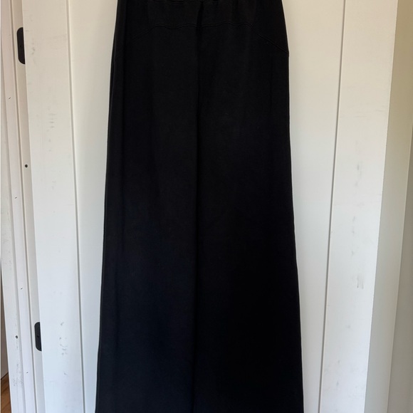 Spanx AirEssentials Wide Leg Pant - Black, M, Tall - Picture 2 of 3